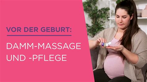 Frau bei einer Dammmassage während der Schwangerschaft