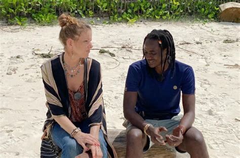 Foto von Levke und Amosi bei ihrer Hochzeit am Strand von Sansibar