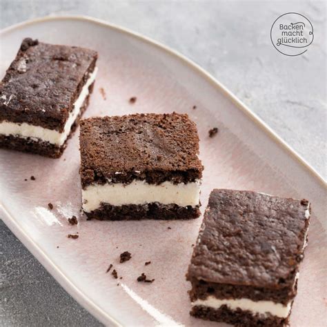 Schritt-für-Schritt-Anleitung zur Zubereitung der Low Carb Milchschnitte, dargestellt in einzelnen Bildern