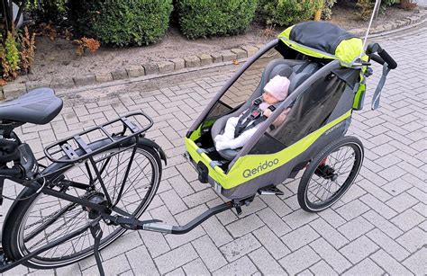 Qeridoo Sportrex 2 im Buggy-Modus mit einem Kind im Sitz