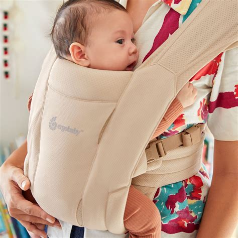 Vergleich der verschiedenen Trageweisen der Ergobaby Embrace