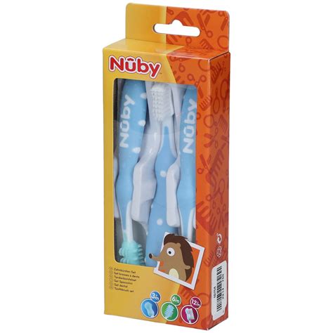 Nahaufnahme eines Nûby Babylöffels, der seine Farbe ändert