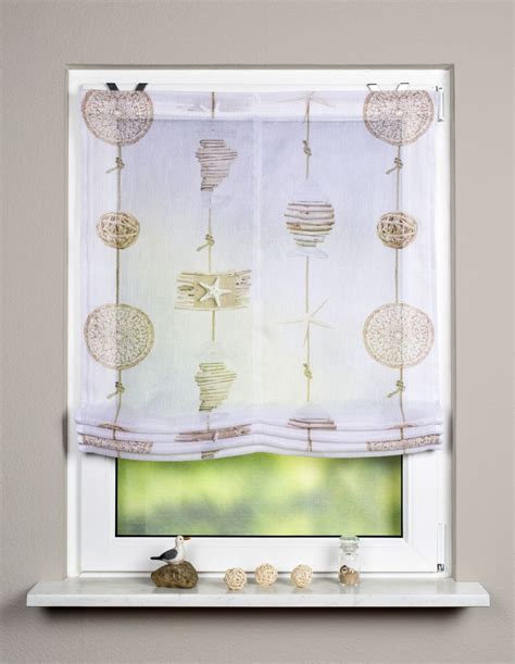 verschiedene kindgerechte Mobiles mit unterschiedlichen Befestigungsmöglichkeiten