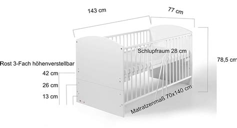 Illustration eines Babybettchens mit einer Molton-Unterlage, die den gesamten Bereich abdeckt