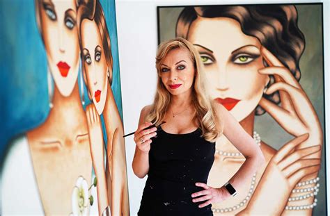 Infografik, die die 7 Merkmale der Femme Fatale visuell darstellt