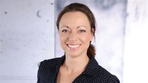 Porträtfoto von Hebamme Claudia Nebendahl