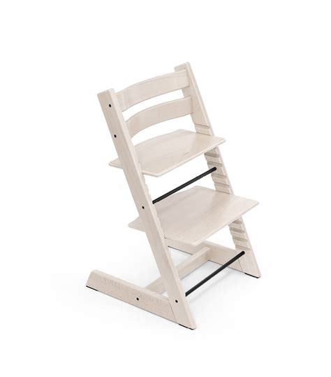 Montage des Stokke Holzbügels am Tripp Trapp Stuhl