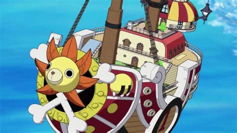Ein Bild von der Thousand Sunny, die auf dem Meer segelt. Im Vordergrund sind Ruffy und Luna zu sehen, wie sie sich unterhalten, während Ruffy Lunas Bauch streichelt.