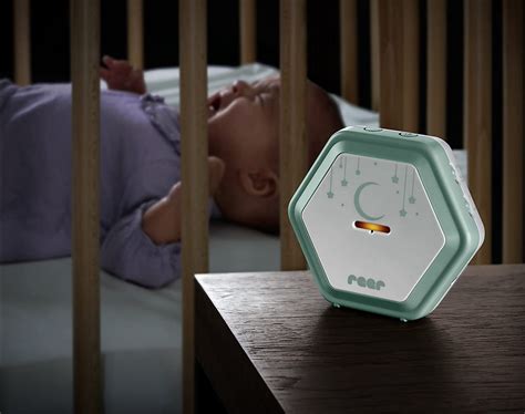 Detailaufnahme der Status-LED an der Elterneinheit des Reer BeeConnect