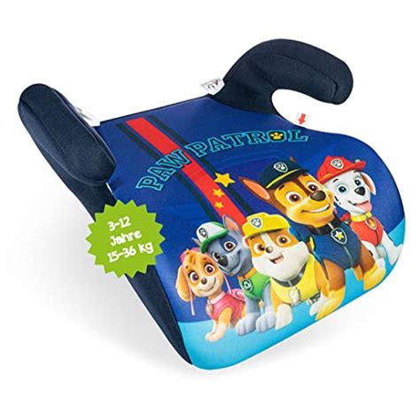 Illustration einer Kindersitzerhöhung ohne Lehne im Vergleich zu einer mit Lehne