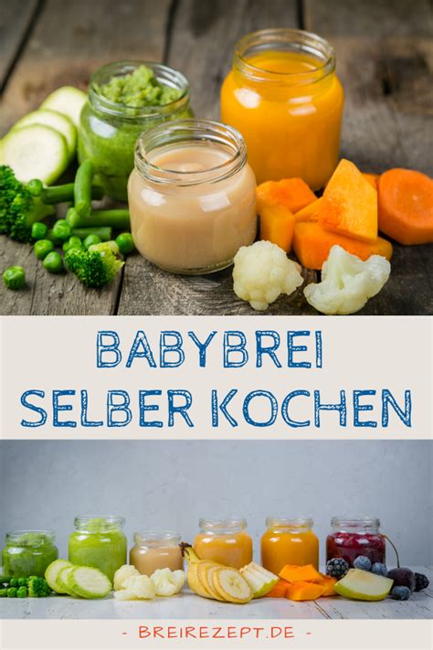 verschiedene Babybrei-Zutaten, zubereitet und in kleine Gläser abgefüllt