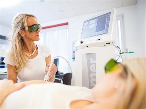 Abbildung eines Fetoskops, das für die Lasertherapie des FFTS verwendet wird