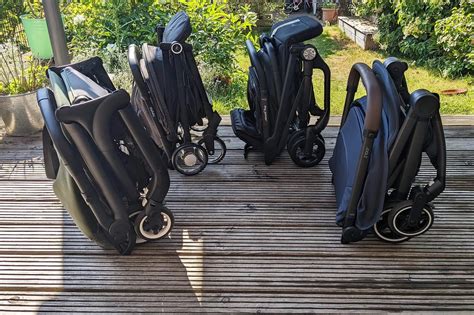 zusammengeklappter Reisebuggy im Handgepäckformat