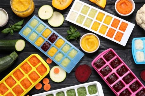 Gefrierbeutel mit portionsweise eingefrorenem Babybrei