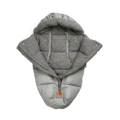 Nahaufnahme des Designs eines Elodie Details Fußsacks, die die Textur und Verarbeitungsdetails zeigt