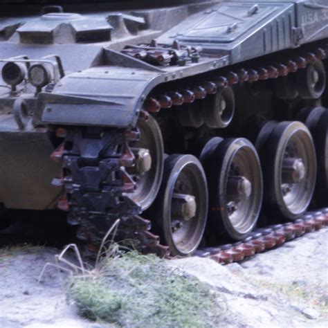 Illustration des M42 Fat Man-Werfers im Einsatz