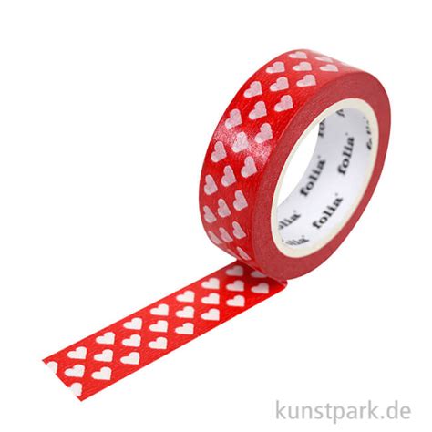 Detailansicht einer Geburtskarte mit gestempelten Motiven und Washi Tape Herzen als Luftballons