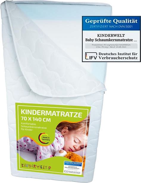 Detailansicht des Bezugs einer Kindermatratze mit Reißverschluss