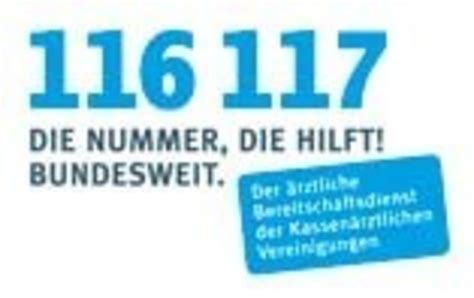 Schild mit der Nummer 116 117 für den ärztlichen Bereitschaftsdienst