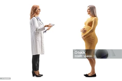 Illustration einer jungen Frau, die mit einer Ärztin spricht