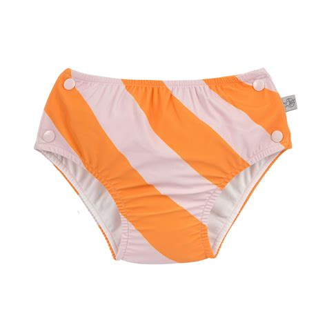 Collage aus verschiedenen bunten und gemusterten Lässig Schwimmwindeln mit Druckknöpfen.