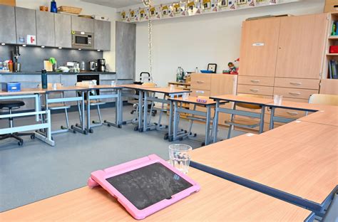Schwimmbad der Martin Buber Schule mit neuen Ausstattungen