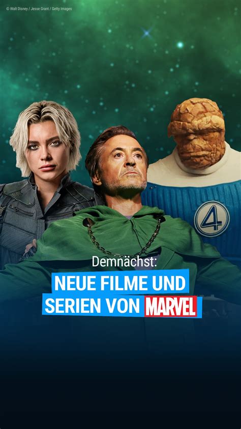 Detailaufnahme eines Spielzeug-Rasenmähers mit nachgebildetem Grasfangkorb und Styroporkugeln.