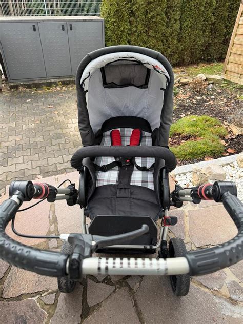 Zubehör des Hartan Racer GTS: Babywanne, Sportsitz und Regenschutz