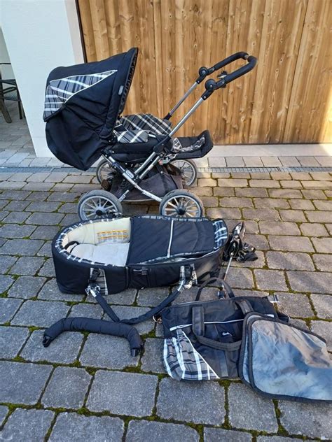 Illustration der verschiedenen Emmaljunga Produktkategorien (Kinderwagen, Autositze, Zubehör)