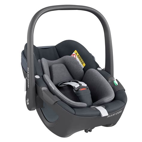 Maxi-Cosi Pebble 360 i-Size Babyschale auf einer ISOFIX-Basis
