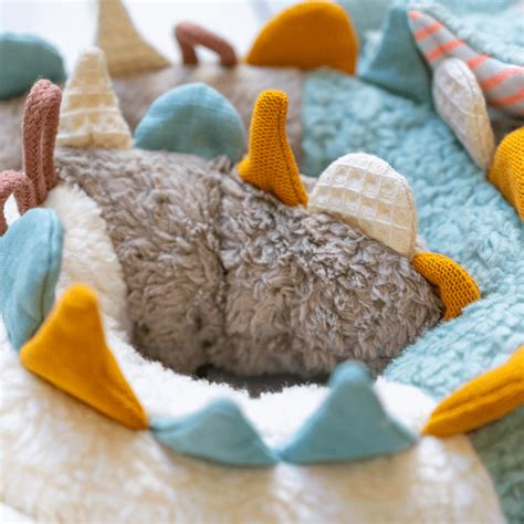 Nahaufnahme eines genähten Zwillings-Babynests