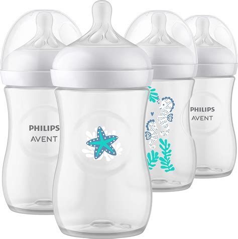 Foto eines Babys, das entspannt aus einer Philips Avent Klassik+ Flasche trinkt