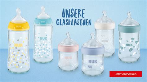 Illustration des Nuk Flexi Cups in verschiedenen Größen und Einzelteilen
