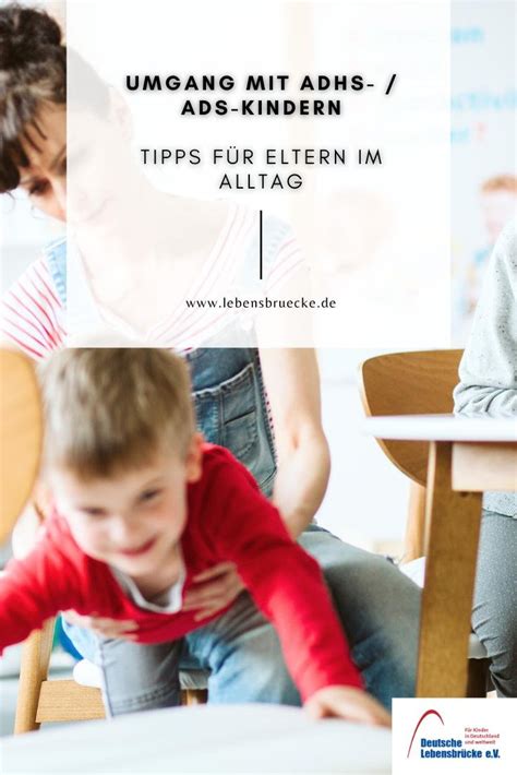 Collage aus Bildern, die positive Familieninteraktionen mit ADHS-Kindern zeigen