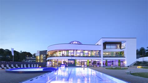 Panorama der Carpesol Spa Therme mit Wasserlandschaft und Saunabereichen