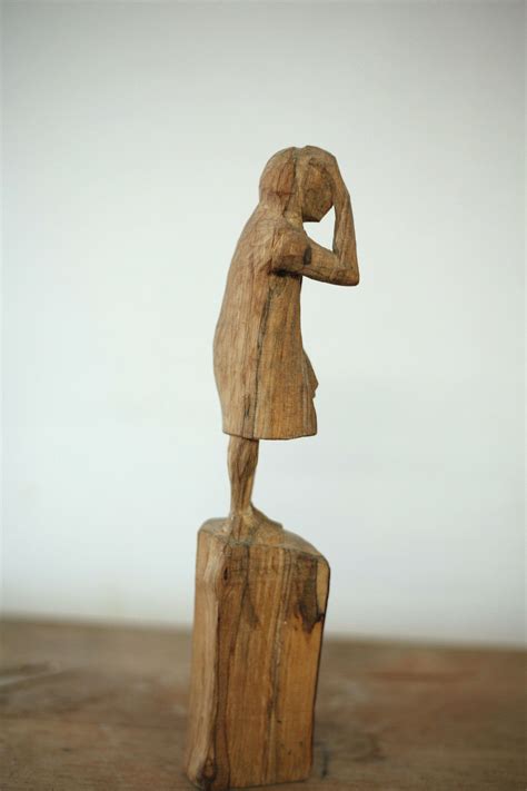 Skulptur einer Sternenkind-Stele aus Eichenholz und Bronze