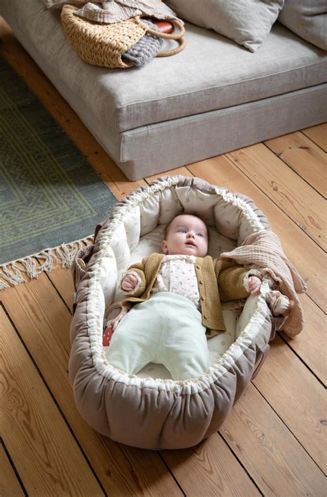Fertiges Babynest mit eingefassten Kanten
