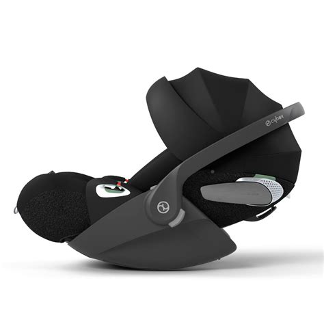 Detailaufnahme der Neugeboreneneinlage und des Sonnenschutzes der Graco SnugLite i-Size Babyschale