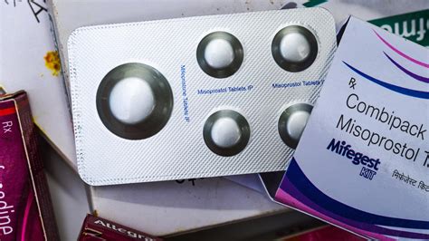 Schema der Wirkungsweise von Mifepriston und Misoprostol