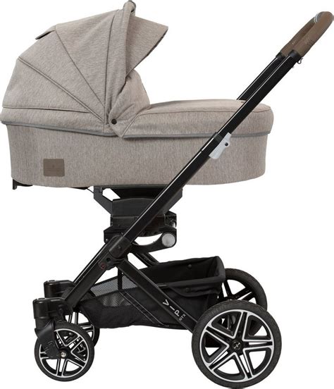 Illustration des Hartan Kinderwagen VIP XL mit Fokus auf das leichte Alu-Gestell und den Teleskopschieber