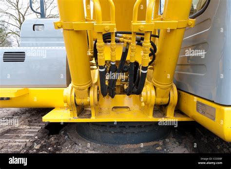 Nahaufnahme eines hydraulischen Schnellwechslers an einem Hoflader