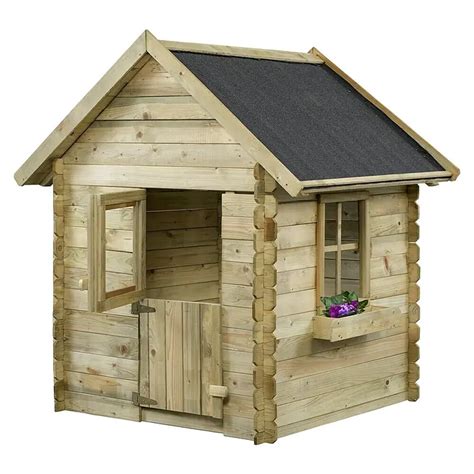 Ein großes, charmantes Holzspielhaus mit Fenster und Tür im Garten