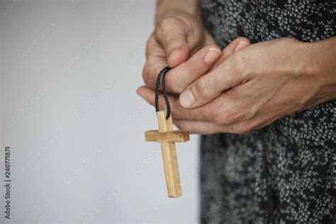 Detailaufnahme von kleinen Baby-Füßen