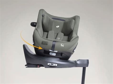 Schema der Joie i-Base Encore mit hervorgehobenen ISOFIX-Konnektoren und Stützfuß