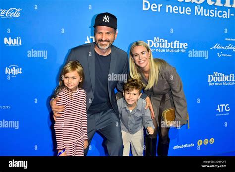 Sandra Kuhn mit ihren Kindern Leni und Carl Leo.