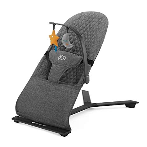 Detailaufnahme eines ergonomisch geformten Sitzes einer Babywippe