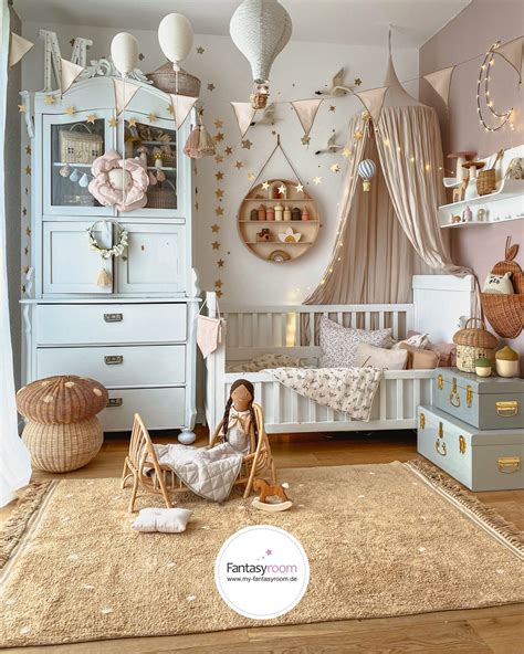 Übersichtsgrafik mit verschiedenen Babyzimmer-Serien und den dazugehörigen Möbeln und Accessoires.
