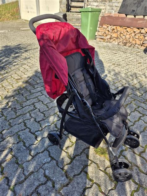 Hauck Buggy Sport im zusammengeklappten Zustand