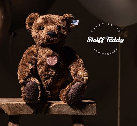 Kooperation von Selecta und Steiff - Holzspielzeug mit Steiff Bär